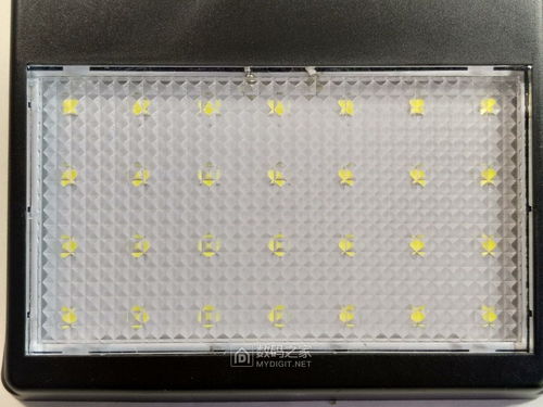 拆解報(bào)告 五塊八包郵的28LED天黑常亮太陽能壁燈，探究其內(nèi)在奧秘